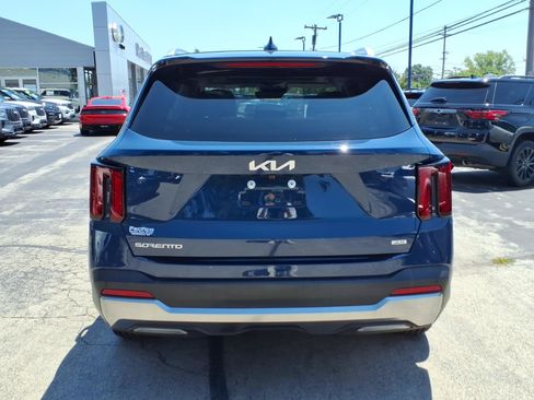 Used 2026 Kia Sorento S w/ S Panoramic Sunroof Package AWD/4WD image 4