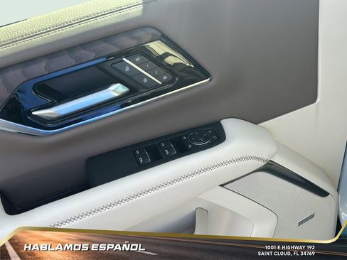 New 2026 GMC Yukon XL Denali image 13