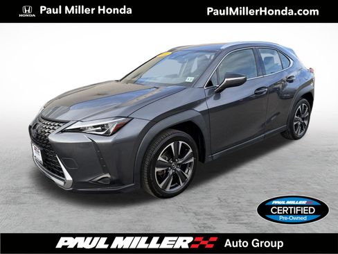 Used 2022 Lexus UX 200 image 1