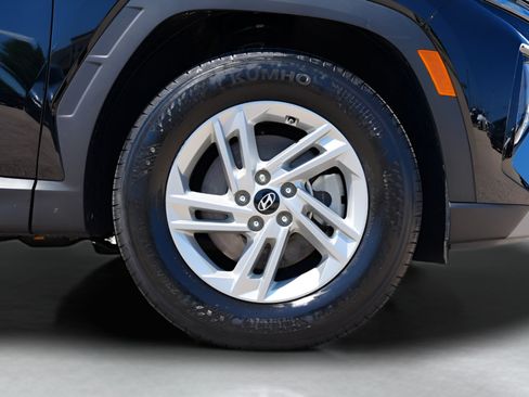 Certified 2025 Hyundai Tucson SE FWD image 9