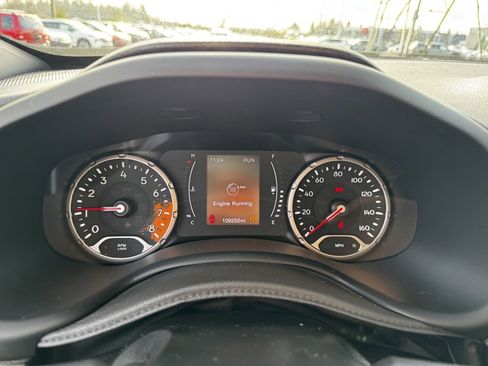 Used 2018 Jeep Renegade Altitude image 10