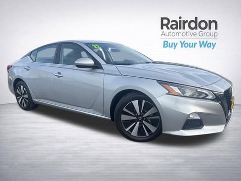 Used 2022 Nissan Altima 2.5 SV image 1