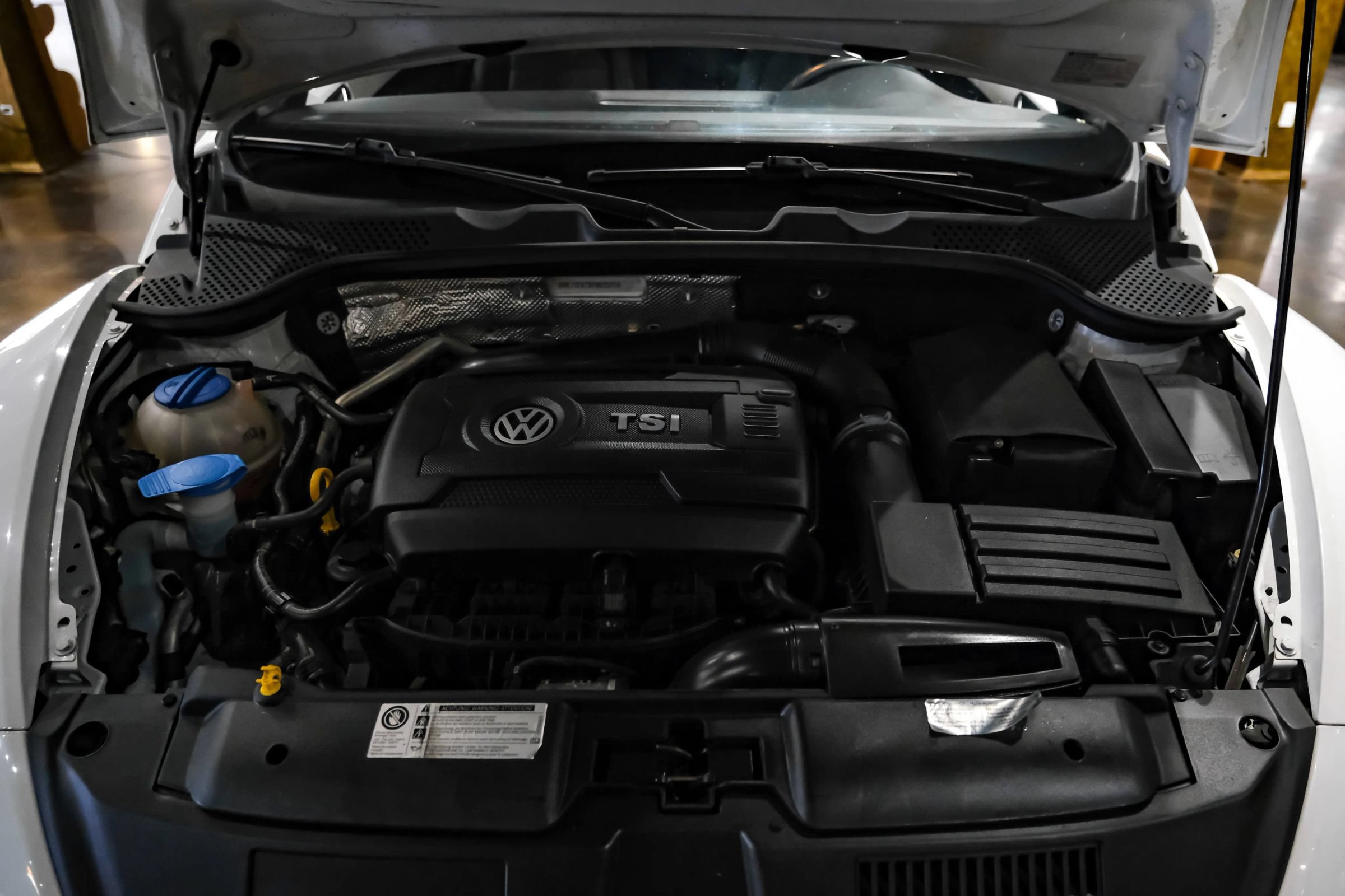 Used 2015 Volkswagen Beetle 1.8T FWD image 27