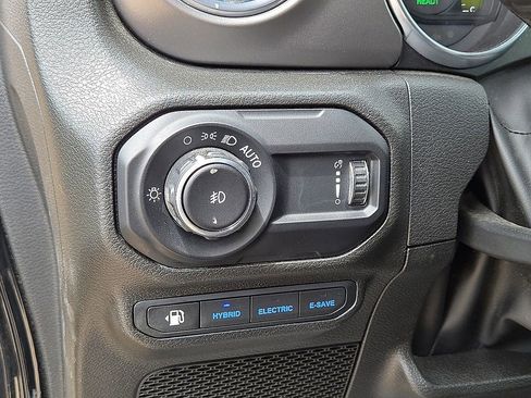 Used 2023 Jeep Wrangler Unlimited Rubicon 4xe AWD/4WD image 27