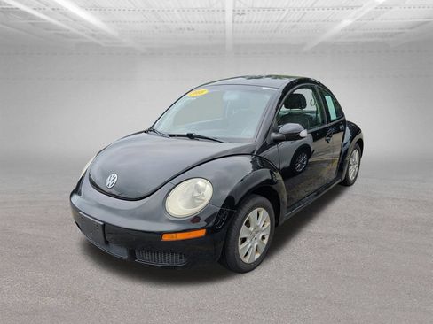 Used 2008 Volkswagen Beetle S FWD image 2