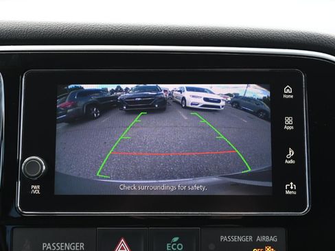 Used 2018 Mitsubishi Outlander SEL AWD/4WD image 30