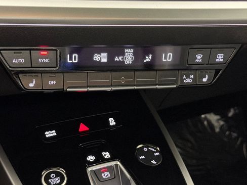 Used 2025 Audi Q4 e-tron Premium RWD image 20