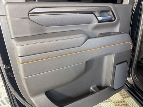 Used 2025 GMC Sierra 2500 AT4 image 20