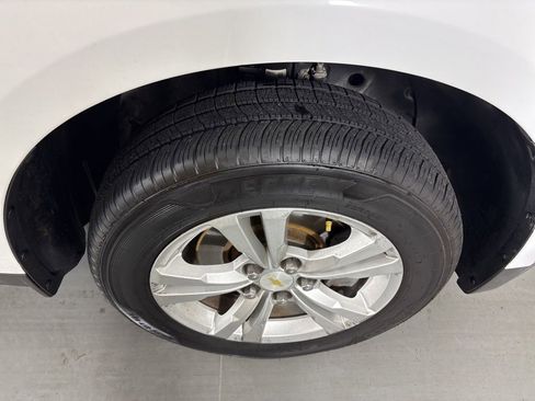 Used 2016 Chevrolet Equinox LS image 12