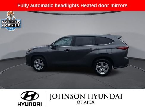Used 2021 Toyota Highlander L image 5