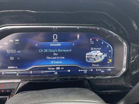 Used 2024 Chevrolet Silverado 2500 LT w/ Convenience Package image 18