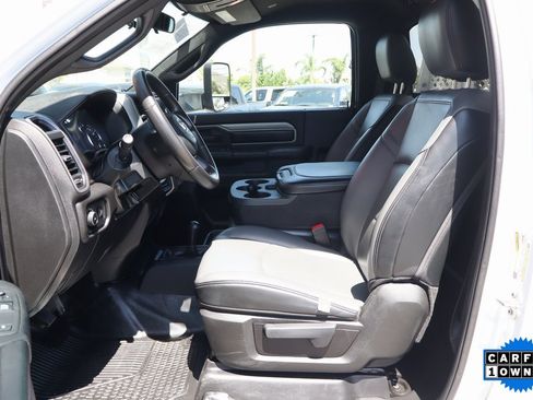 Used 2022 RAM 5500 Tradesman image 17