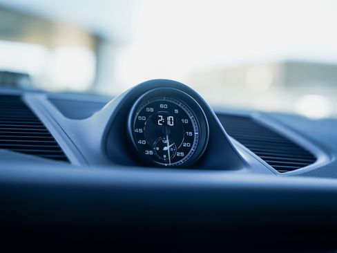 New 2026 Porsche Macan image 22