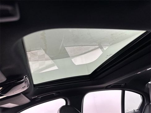 Used 2023 BMW 330i Sedan image 19