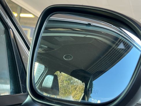 Used 2023 Nissan Rogue SV w/ SV Premium Package image 13