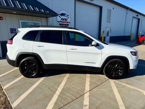 Used 2021 Jeep Cherokee Latitude image 9