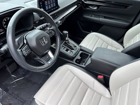 Used 2023 Honda CR-V Sport Touring image 4