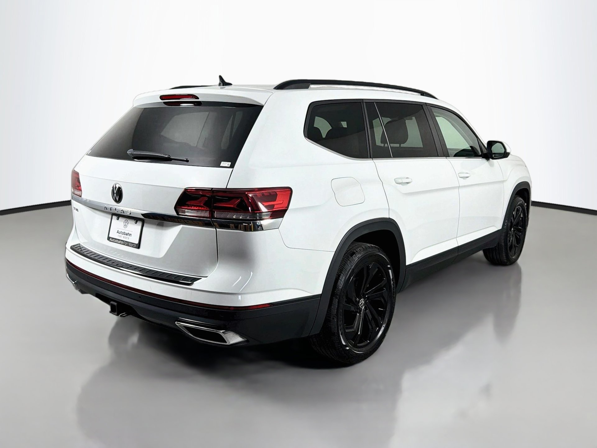 Certified 2023 Volkswagen Atlas SE w/ Panoramic Sunroof Package FWD image 5