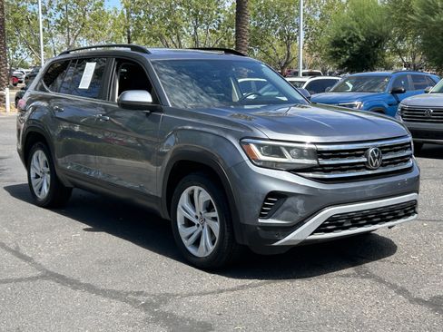 Used 2023 Volkswagen Atlas SE w/ Panoramic Sunroof Package FWD image 6