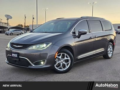 Used 2020 Chrysler Pacifica Limited w/ Advanced Safetytec Group