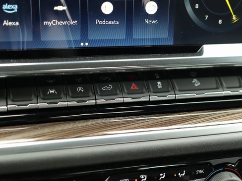 Used 2025 Chevrolet Silverado 1500 LT w/ Texas Edition Plus image 17