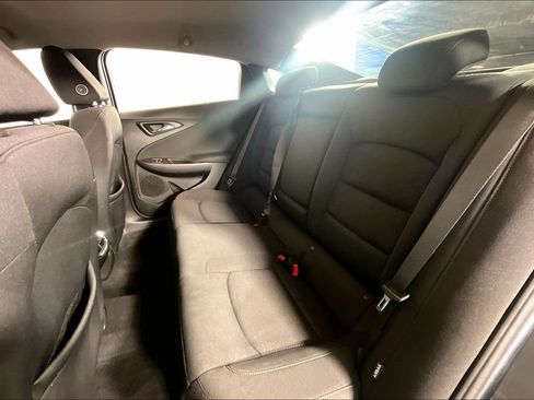 Used 2021 Chevrolet Malibu LT FWD image 22