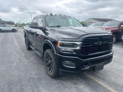 Used 2020 RAM 2500 Laramie w/ Night Edition AWD/4WD image 2