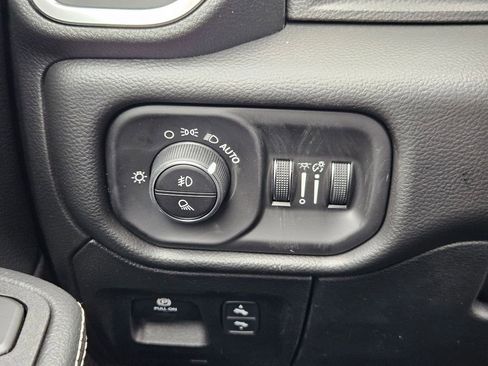 New 2026 RAM 1500 Laramie AWD/4WD image 18