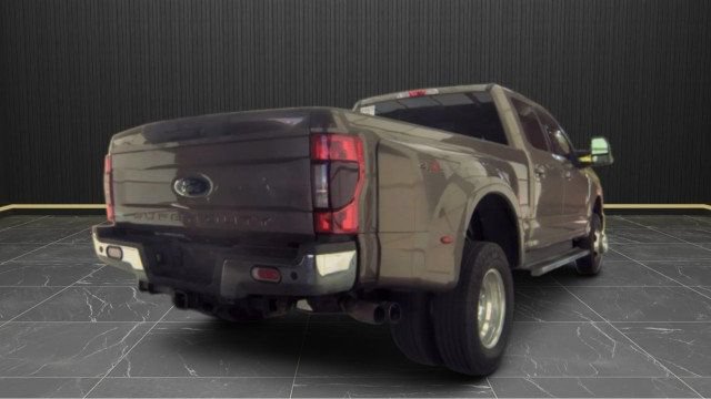 Used 2022 Ford F350 Lariat AWD/4WD image 2