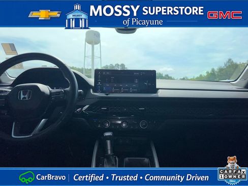 Used 2023 Honda Accord Touring image 12