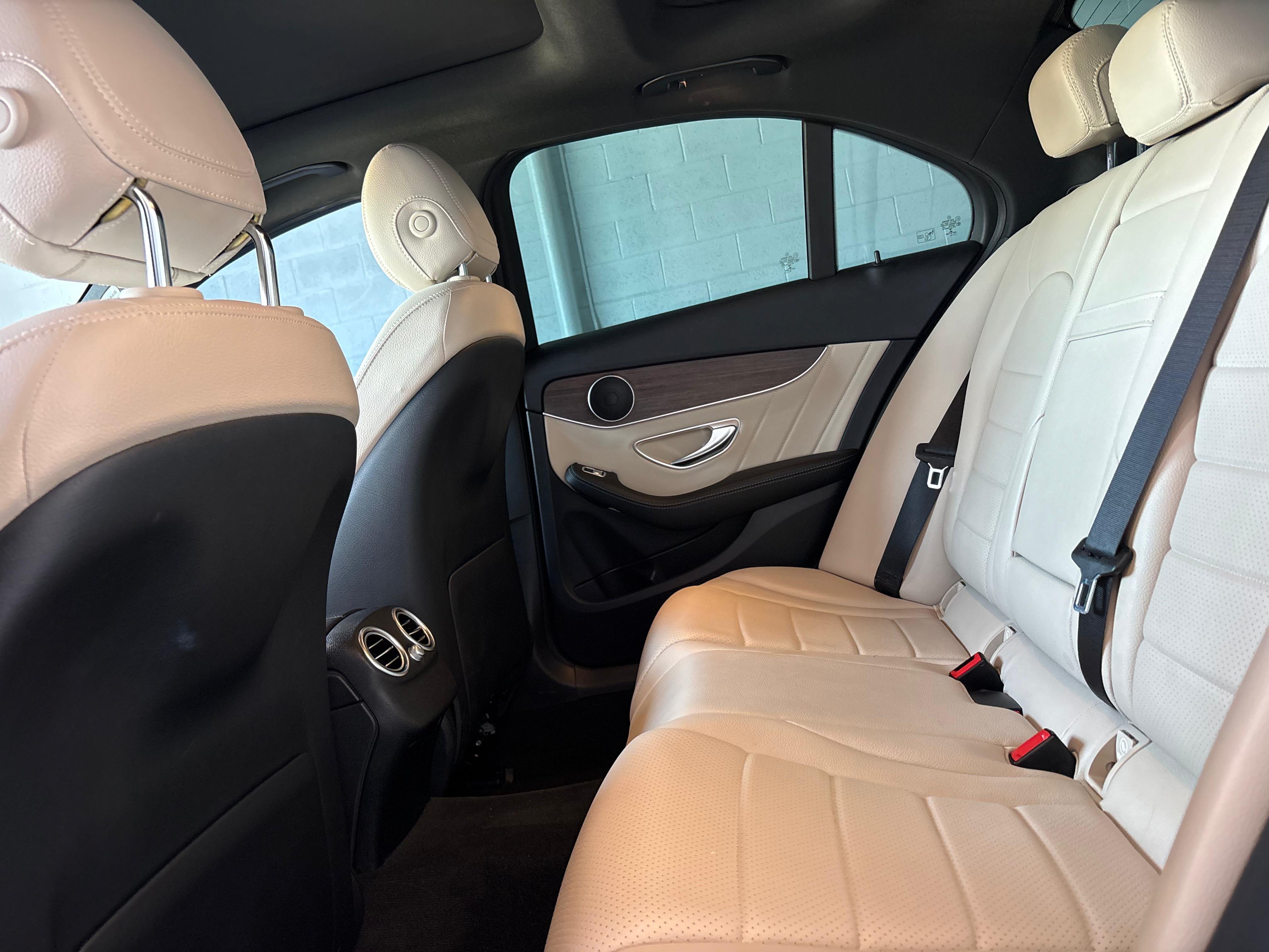 Used 2020 Mercedes-Benz C 300 Sedan image 11