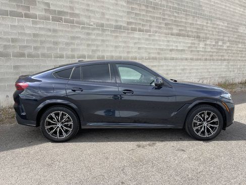 Used 2025 BMW X6 xDrive40i AWD/4WD image 4