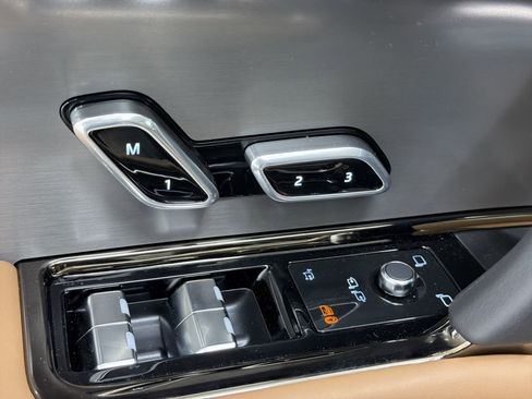 New 2026 Land Rover Range Rover Sport SE image 12