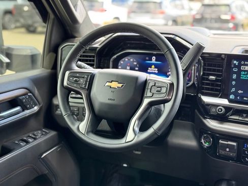 Used 2025 Chevrolet Silverado 2500 High Country w/ High Country Premium Package AWD/4WD image 13
