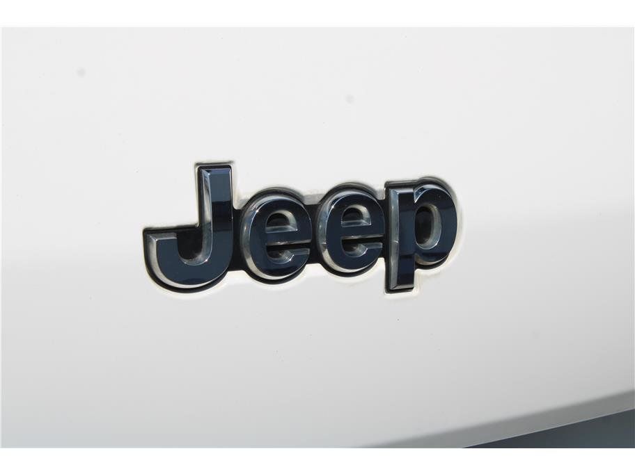 Used 2023 Jeep Grand Cherokee L Limited w/ Trailer Tow Group (B) AWD/4WD image 37