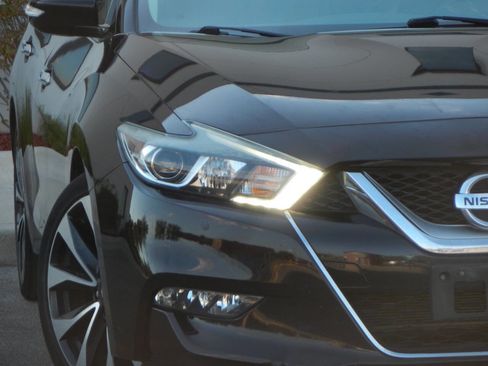Used 2016 Nissan Maxima SR image 8