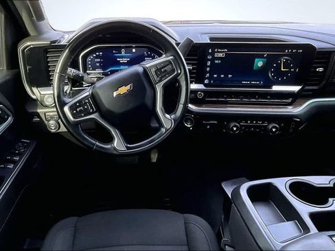 Used 2023 Chevrolet Silverado 1500 LT AWD/4WD image 8