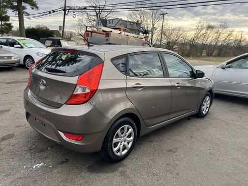 Used 2014 Hyundai Accent GS FWD image 6