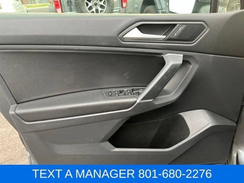 Used 2020 Volkswagen Tiguan SE FWD image 13