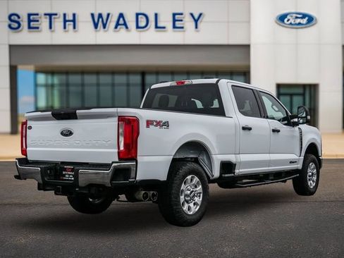 Used 2024 Ford F250 XLT w/ FX4 Off-Road Package AWD/4WD image 7