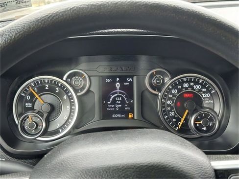 Used 2021 RAM 2500 Big Horn image 15