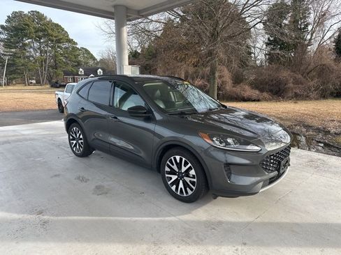 Used 2020 Ford Escape SE Sport image 1