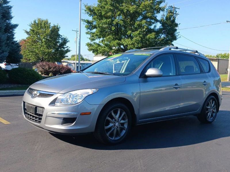 Used 2012 Hyundai Elantra w/ Preferred Pkg image 1