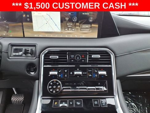 New 2025 Nissan Armada Platinum Reserve image 16