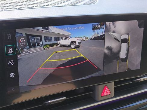 Used 2025 Kia Carnival SX Prestige image 67