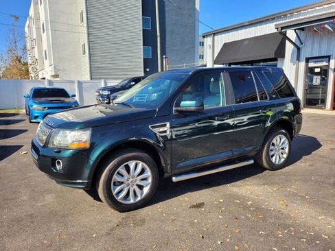 Used 2014 Land Rover LR2 image 2