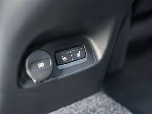 Used 2026 Volvo XC40 B5 Ultra w/ Protection Package Premier image 33