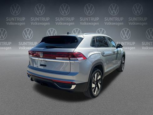 Used 2024 Volkswagen Atlas Cross Sport SE FWD image 35