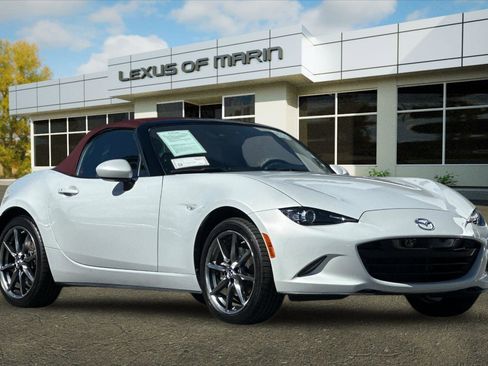 Used 2018 MAZDA MX-5 Miata Grand Touring image 22