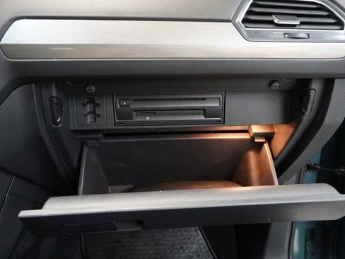 Used 2019 Volkswagen Tiguan S image 36